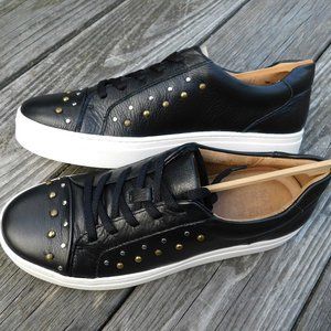 Naturalizer Wide-Width Leather Sneakers NIB